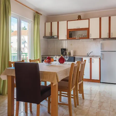 Apartment Beautiful In With Wifi Raslina